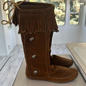 Taos Suede Moccasins Size 8